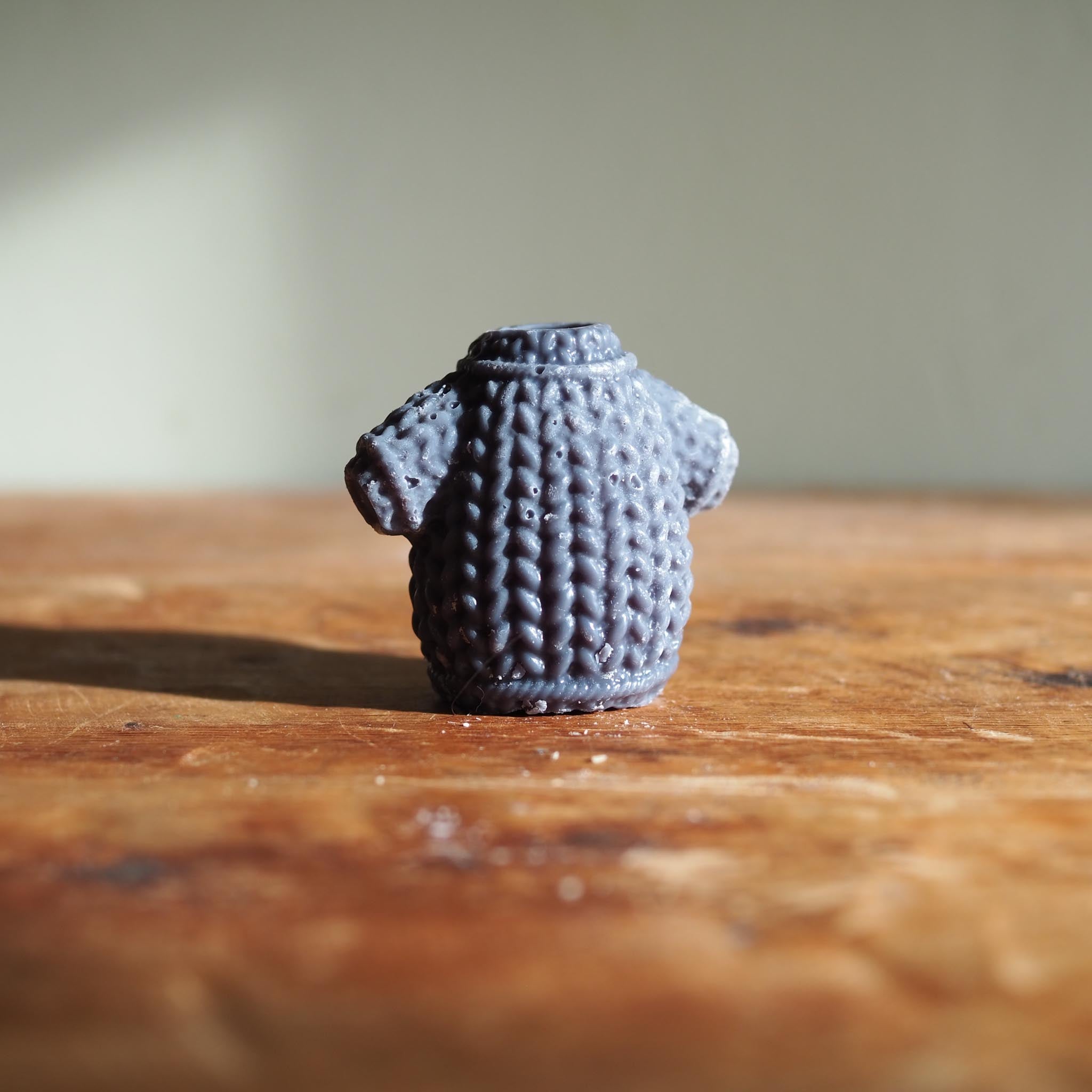 Midnight Mass Cosy Wax Melt capturing the comforting aroma of incense, candlelight, and the quiet magic of Christmas Eve in Ireland.