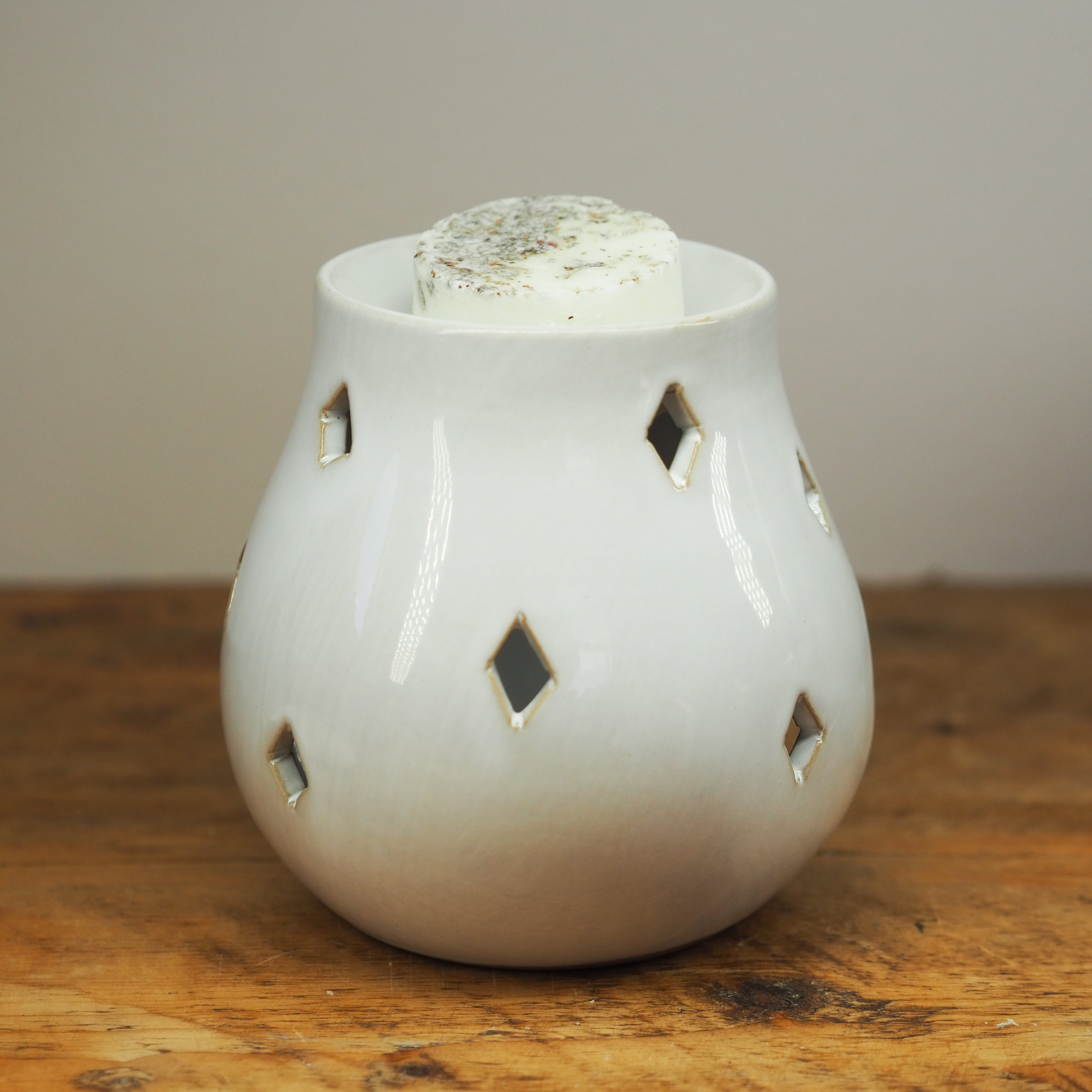 Mushroom wax melter